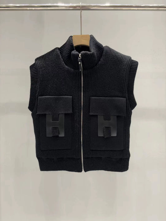 Sleeveless knitted vest