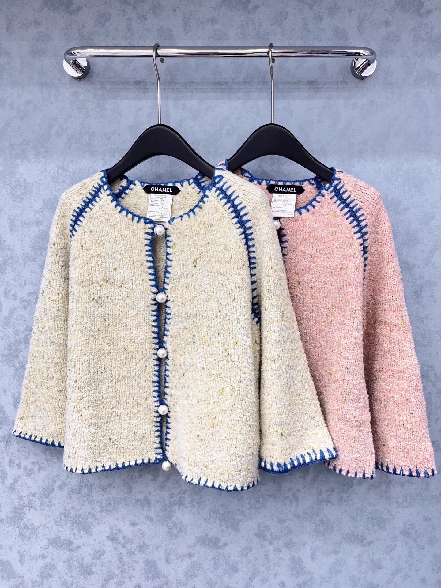 Pearl button contrasting round neck craft jacket