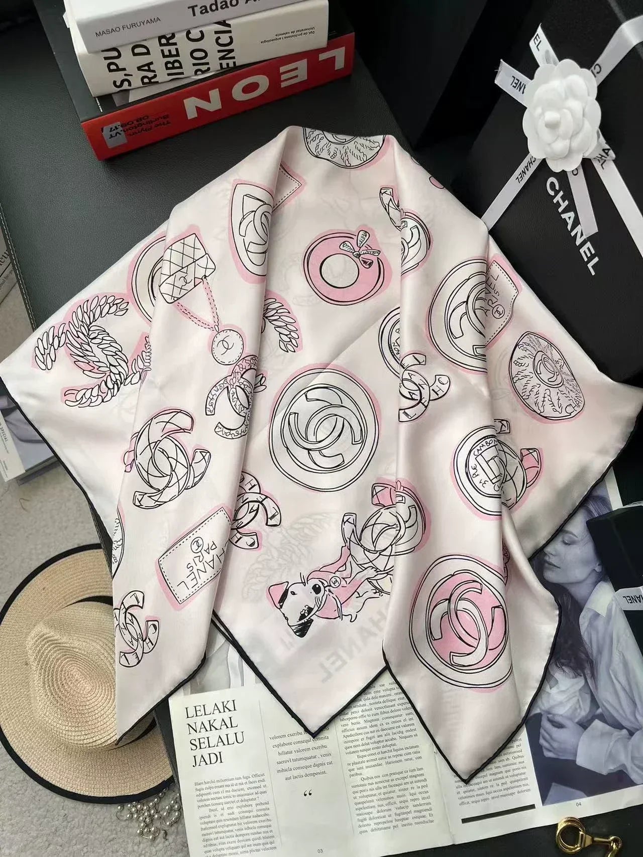 C 25 Camellia Scarf（pink/white）