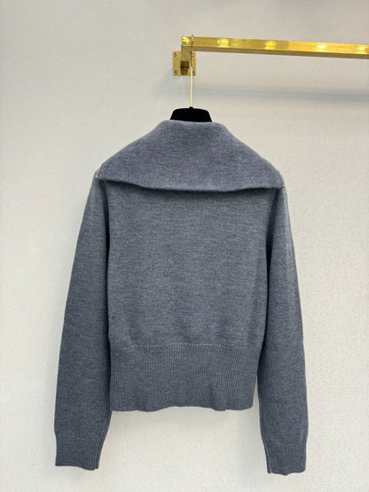 Half zipper knitted sweater