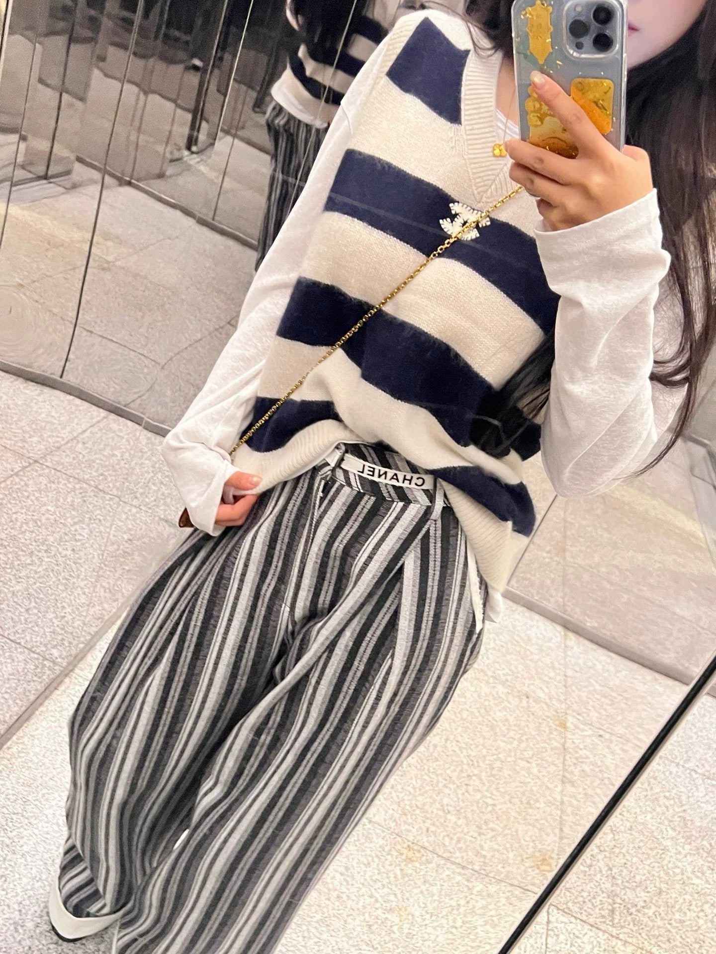 25fw Striped V-neck sweater vest(vintage series)