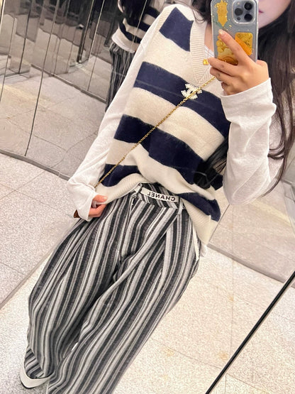 25fw Striped V-neck sweater vest(vintage series)