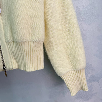 Xiaoxiangfeng Knitted Cardigan