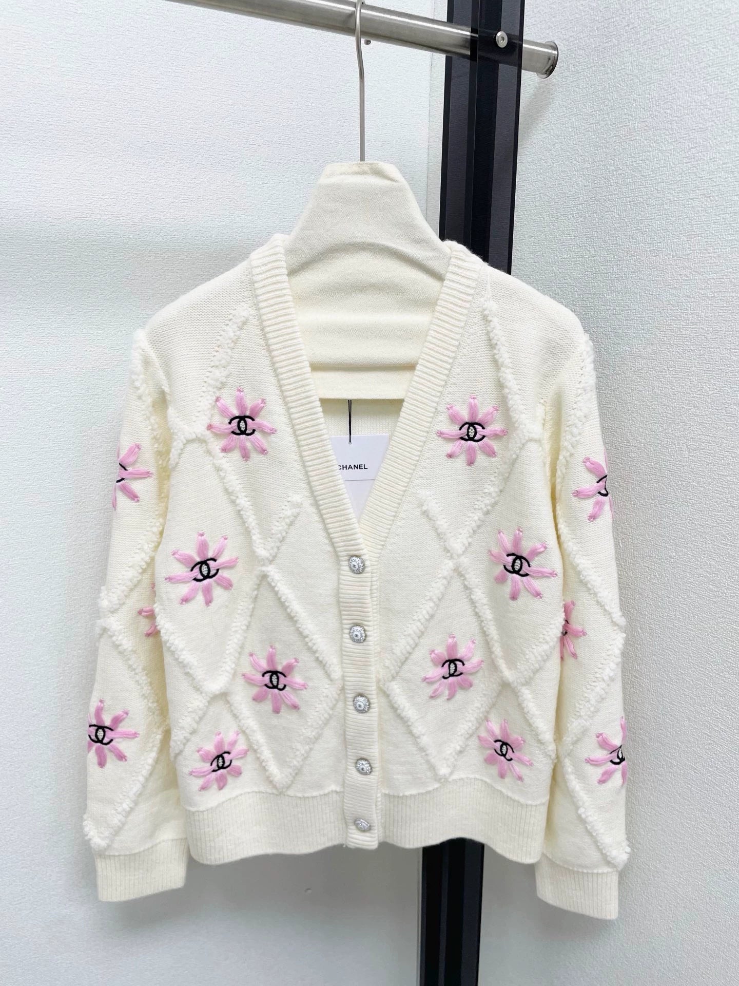 V-neck cardigan flower embroidery knitted cardigan