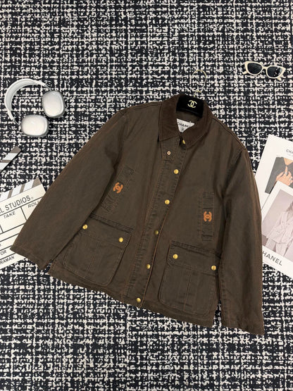 Make old denim workwear and goose down clothing