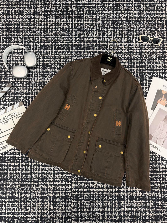 Make old denim workwear and goose down clothing