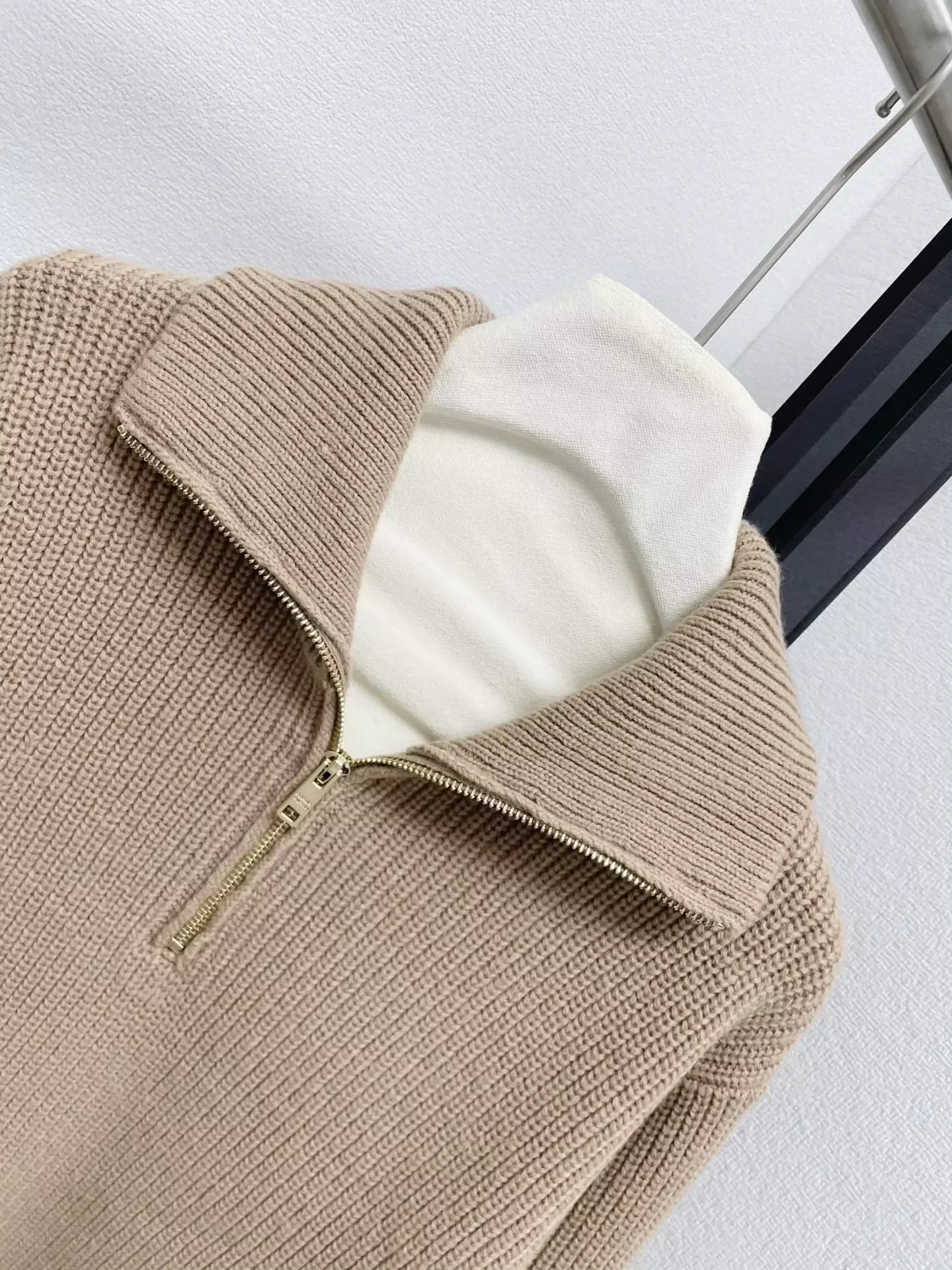 25fw Half zipper knitted sweater
