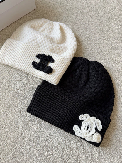 Hook flower double C hat