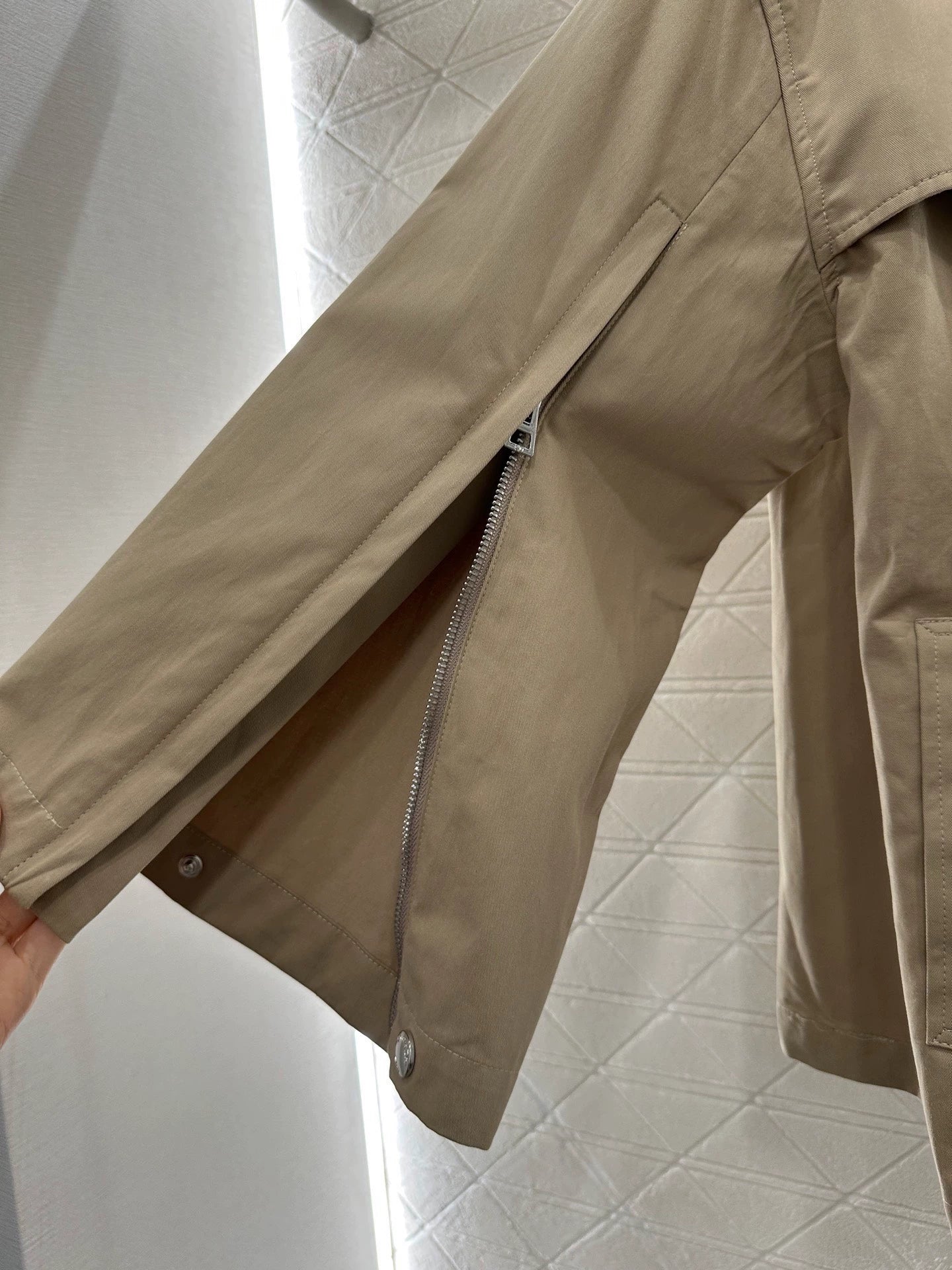 25fw Cape trench coat