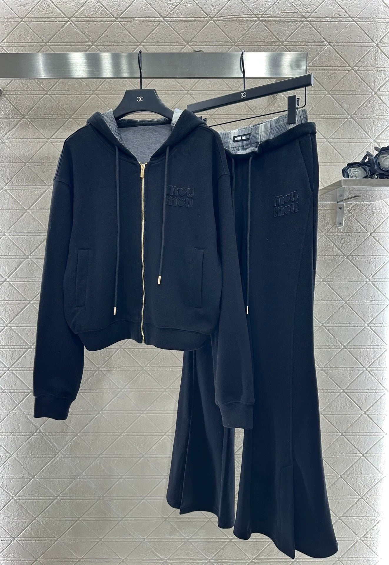 Hooded jacket and pants set