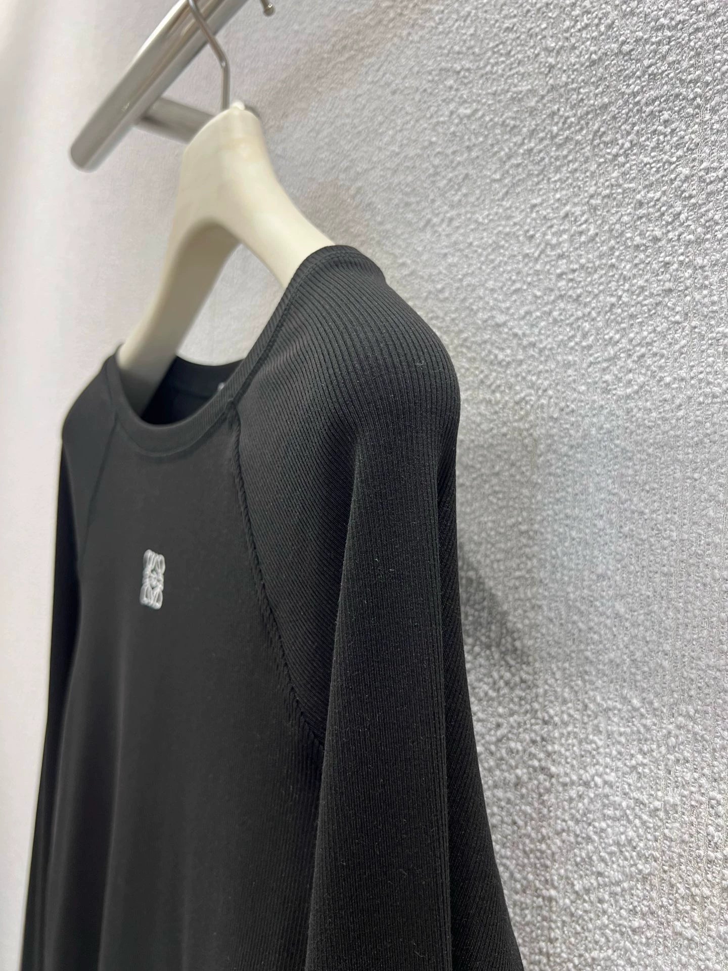 25Fw micro embroidered long sleeved base T-shirt