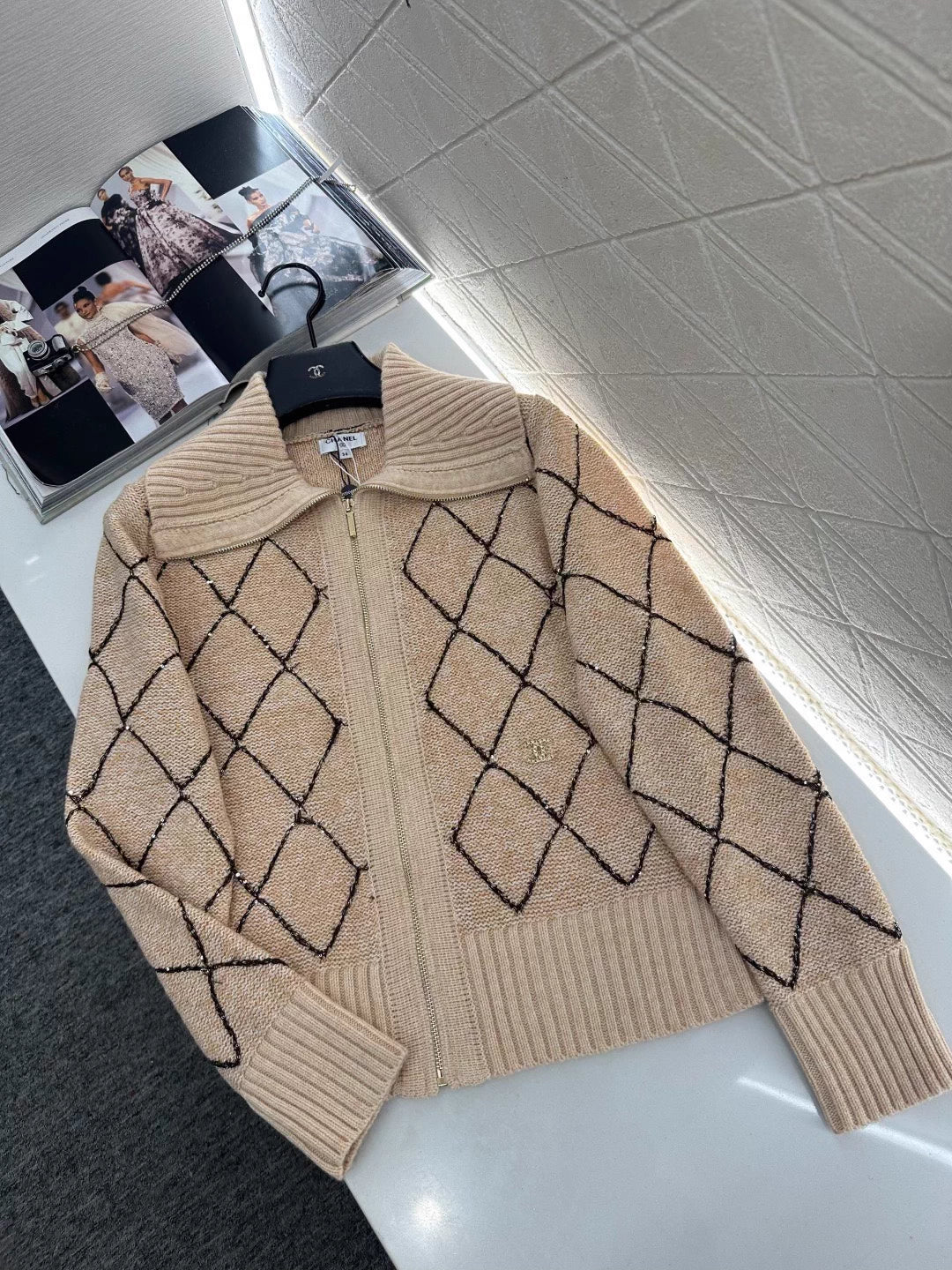 Large collar diamond grid zipper knitted jacket