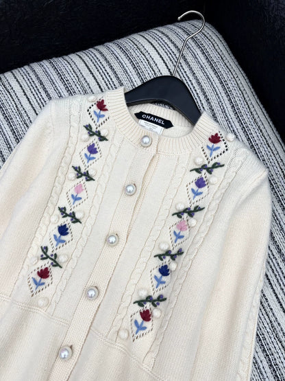 25fw Hook flower lotus leaf cardigan