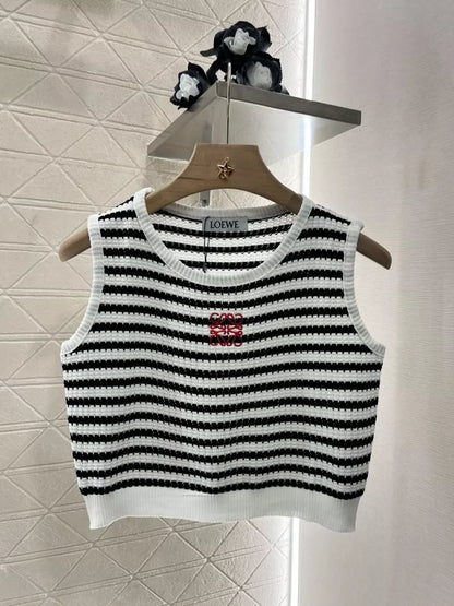 25 Spring and Summer New Contrast Stripe Embroidery Knitted Vest