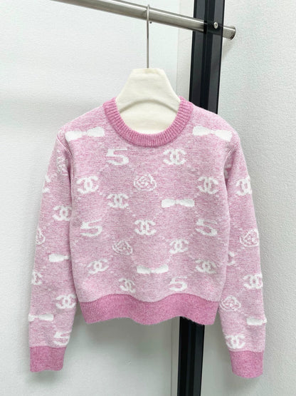 Diamond shaped Double C Bow Sweater