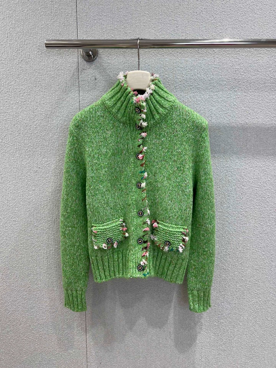 Stand up collar long sleeved sweater jacket