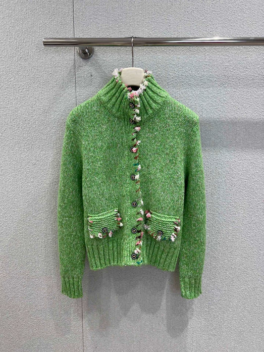 Stand up collar long sleeved sweater jacket