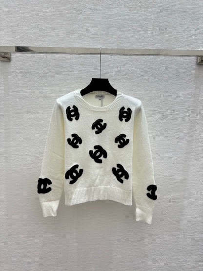 Towel embroidered logo sweater