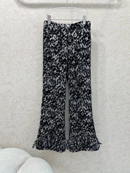 Lace small fragrant trumpet pants