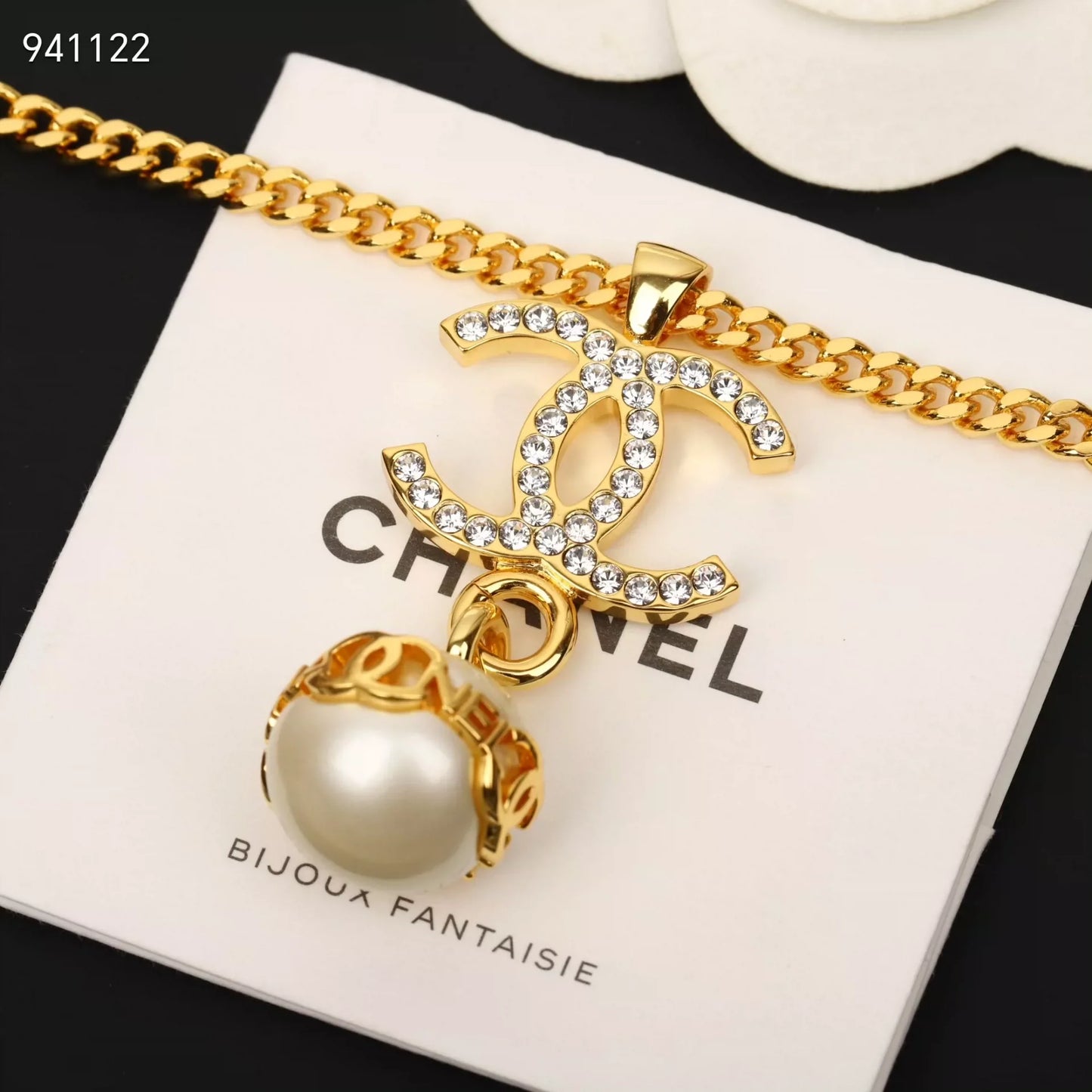 Pearl Bean Letter Double C Necklace