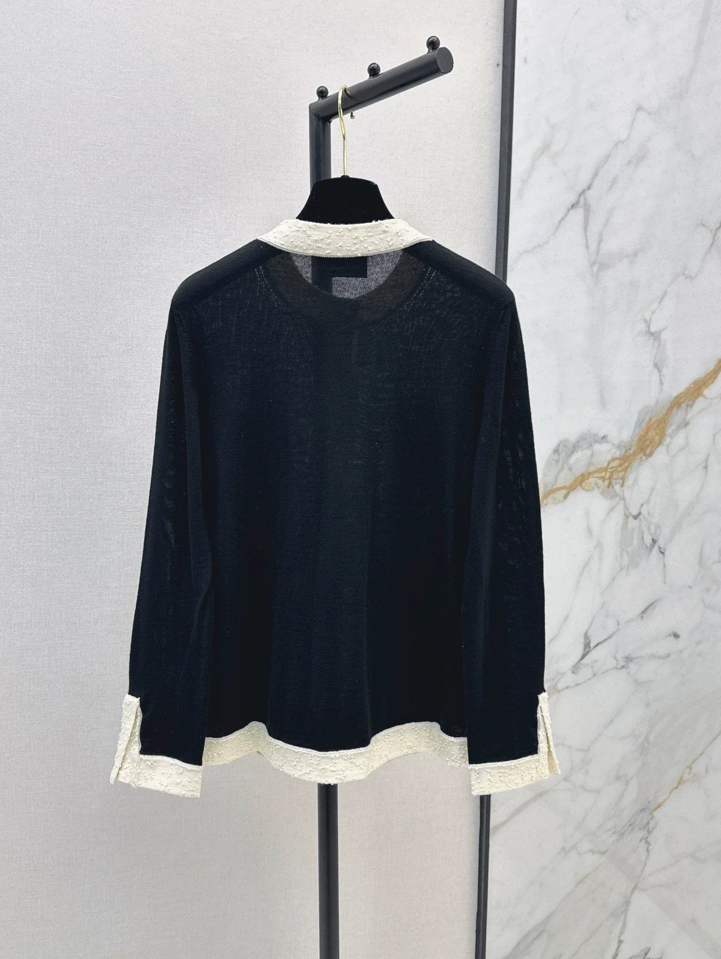 2025 Knitted long sleeved top