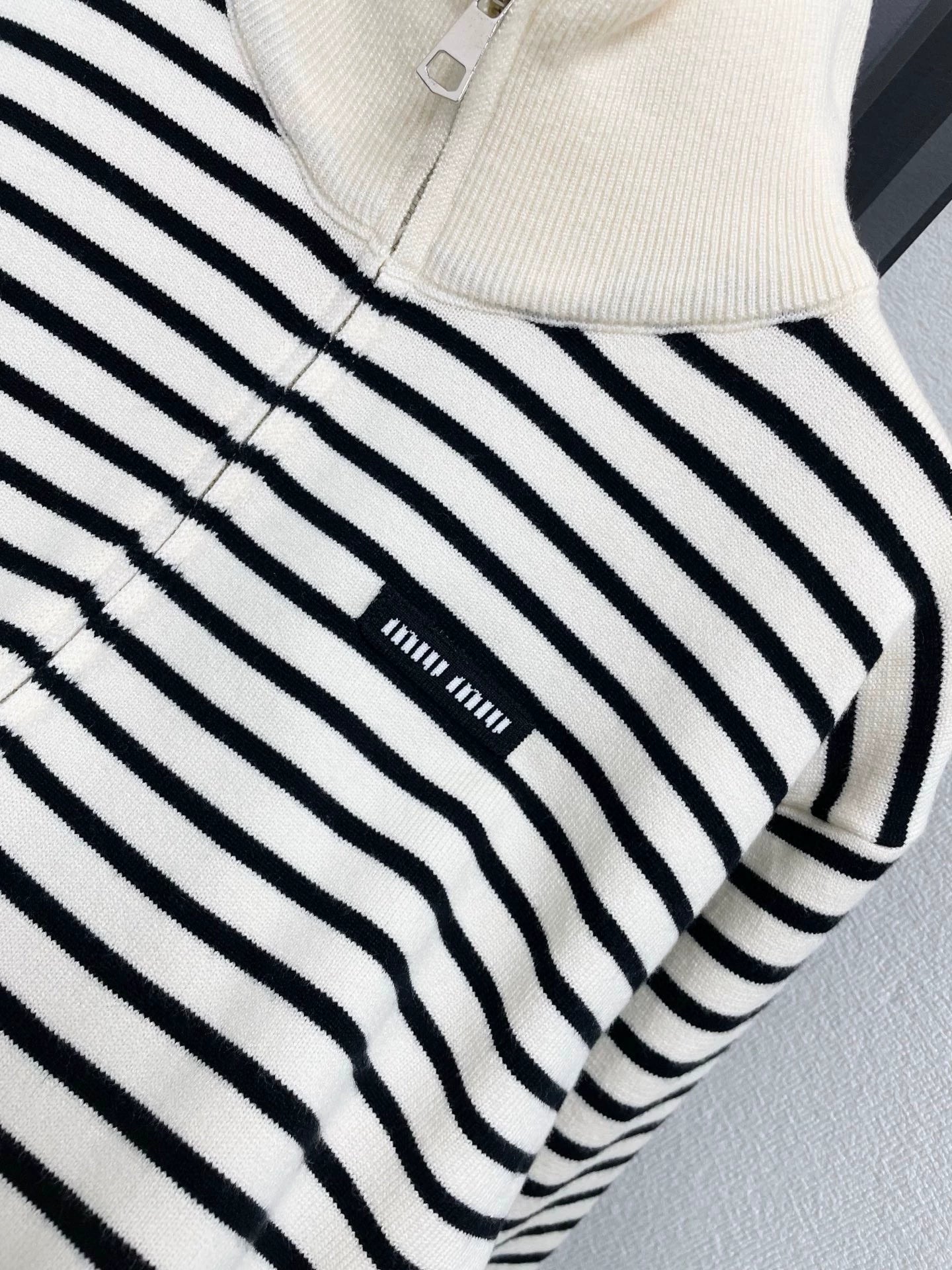 25fw Striped Half Zipper POLO
