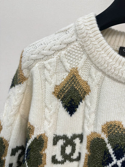 Four leaf clover knitted sweater