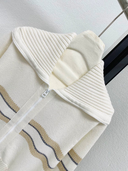 25fw Navy collar cardigan with contrasting colors