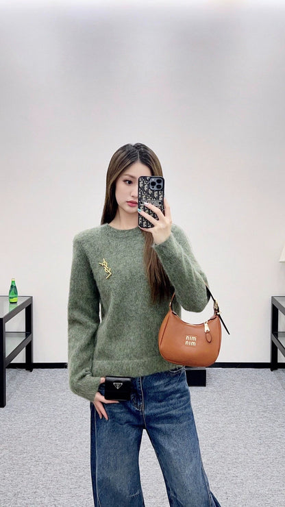 25fw Brooch letter knitted sweater