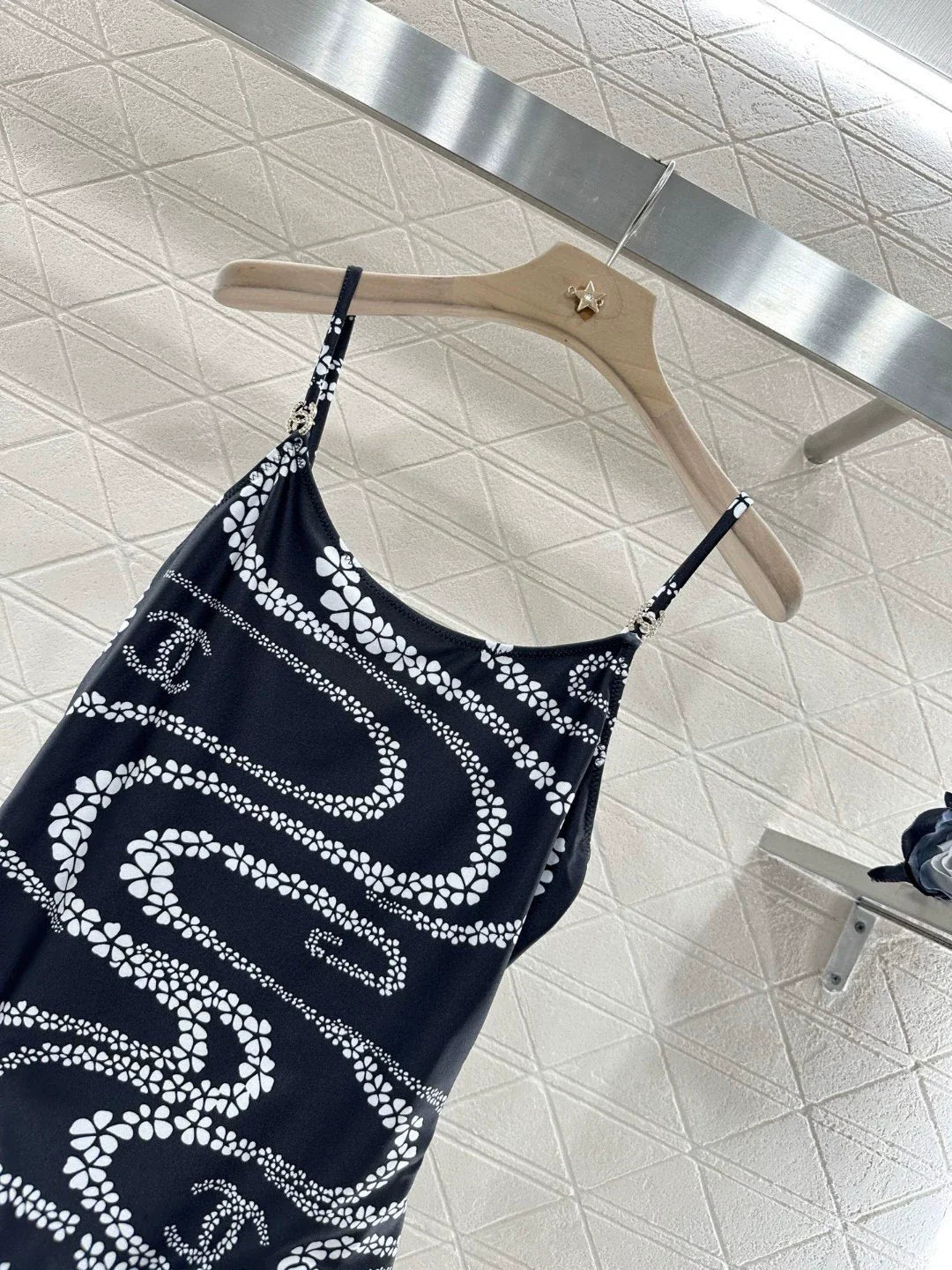 25 New Printed Halter Swimsuit