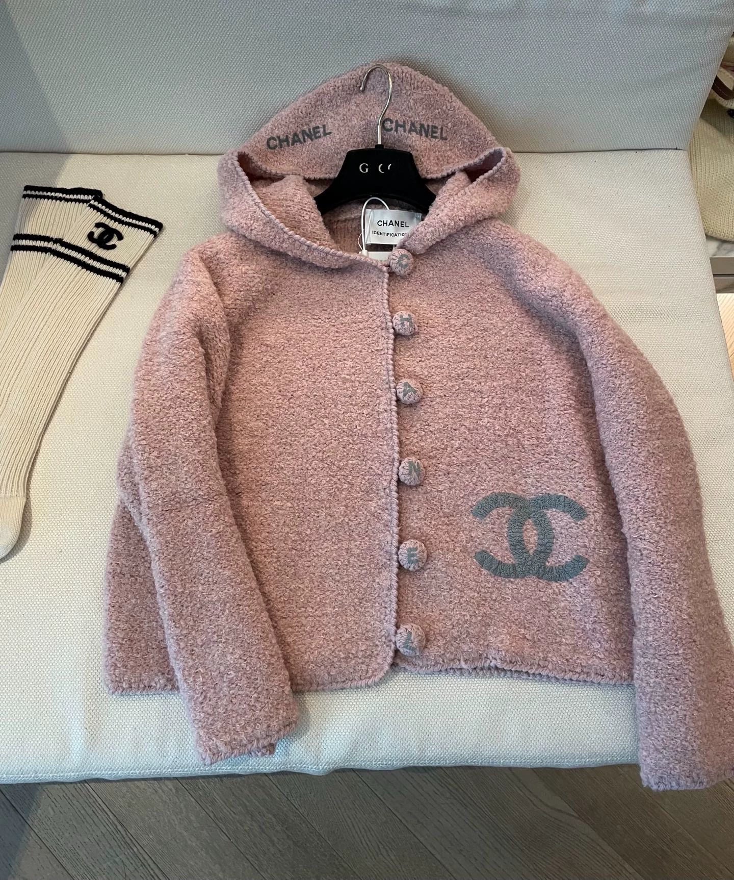 25fw Hooded lamb wool cardigan（Medieval Series）