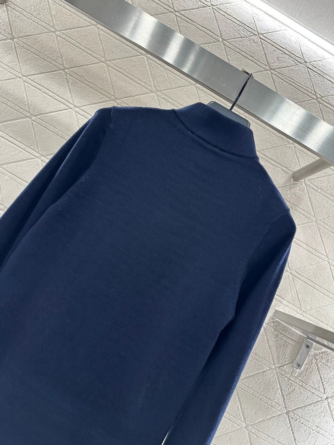 Small high neck knitted top