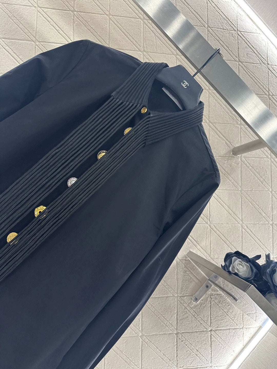 Artistic collar button tassel long sleeved shirt