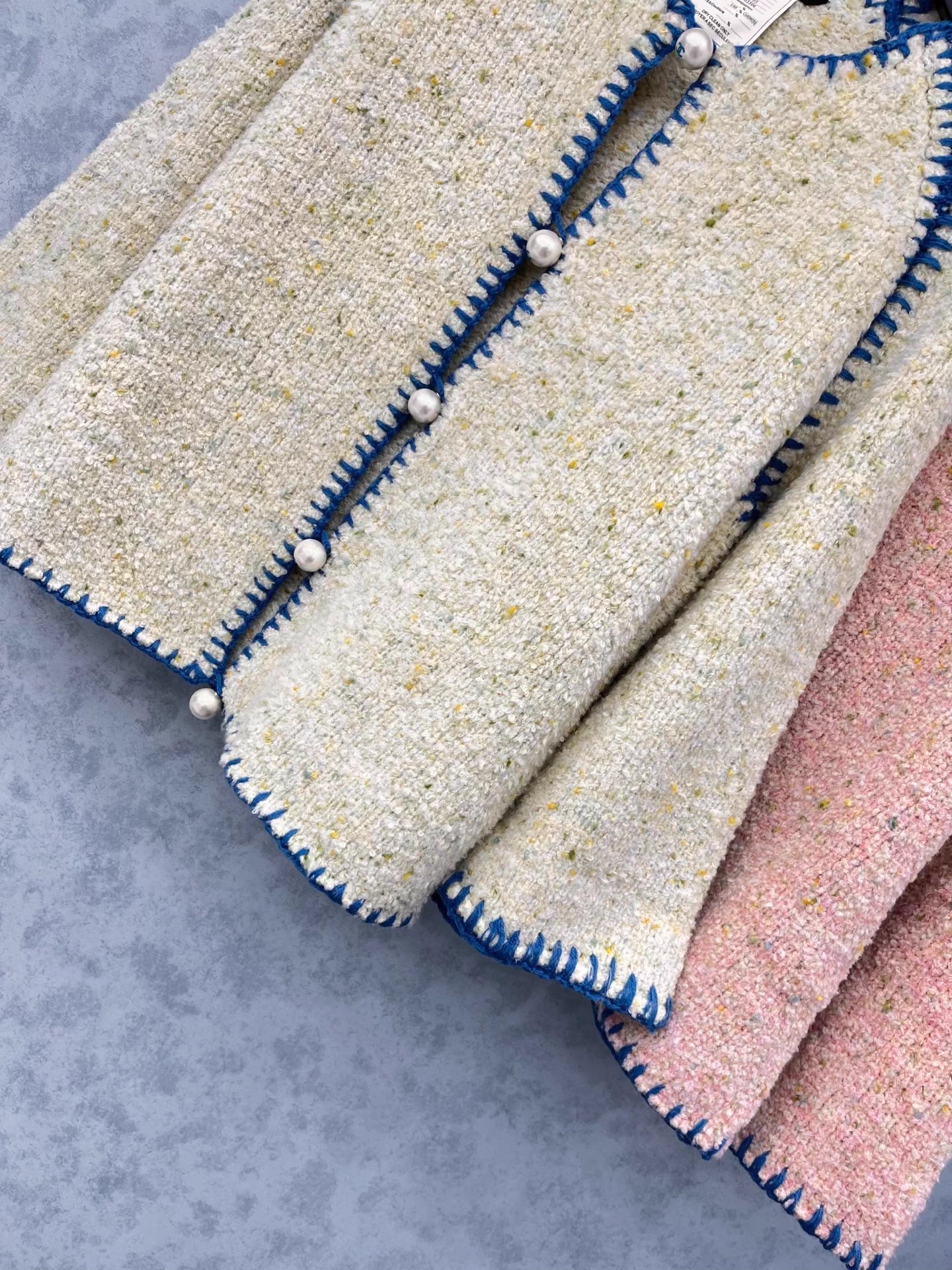 Pearl button contrasting round neck craft jacket