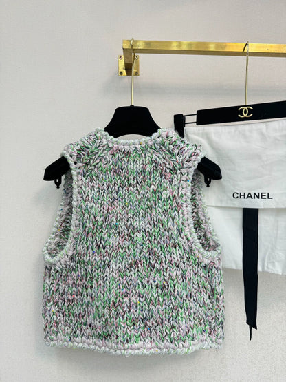 Mixed color woven vest