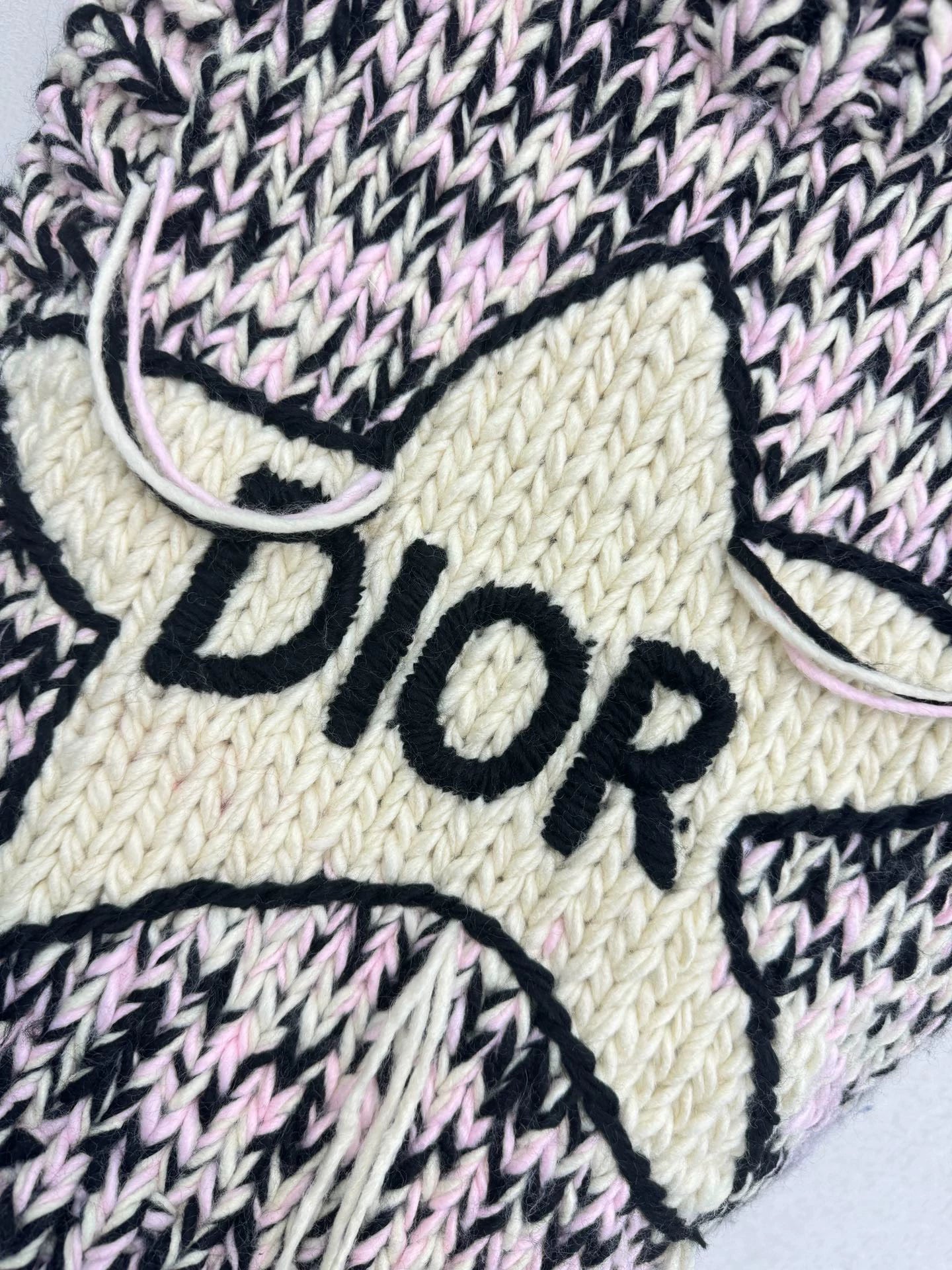 Five pointed star knitted vest