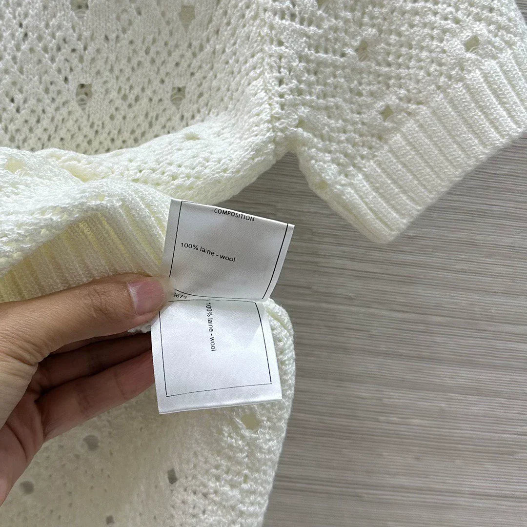 25fw hollow crocheted short-sleeved top