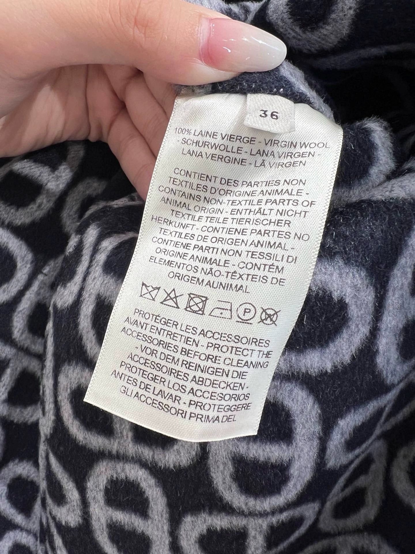 Pig nose button medium long cashmere coat