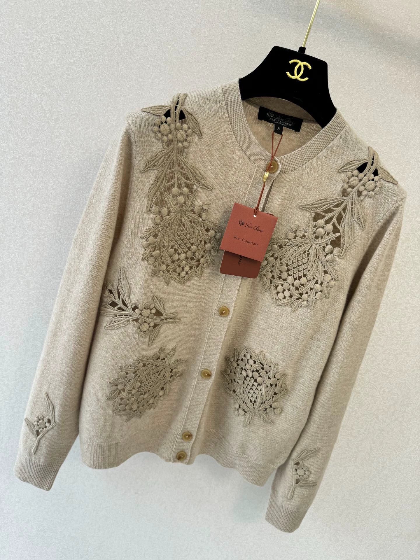 Hollow embroidery cashmere cardigan