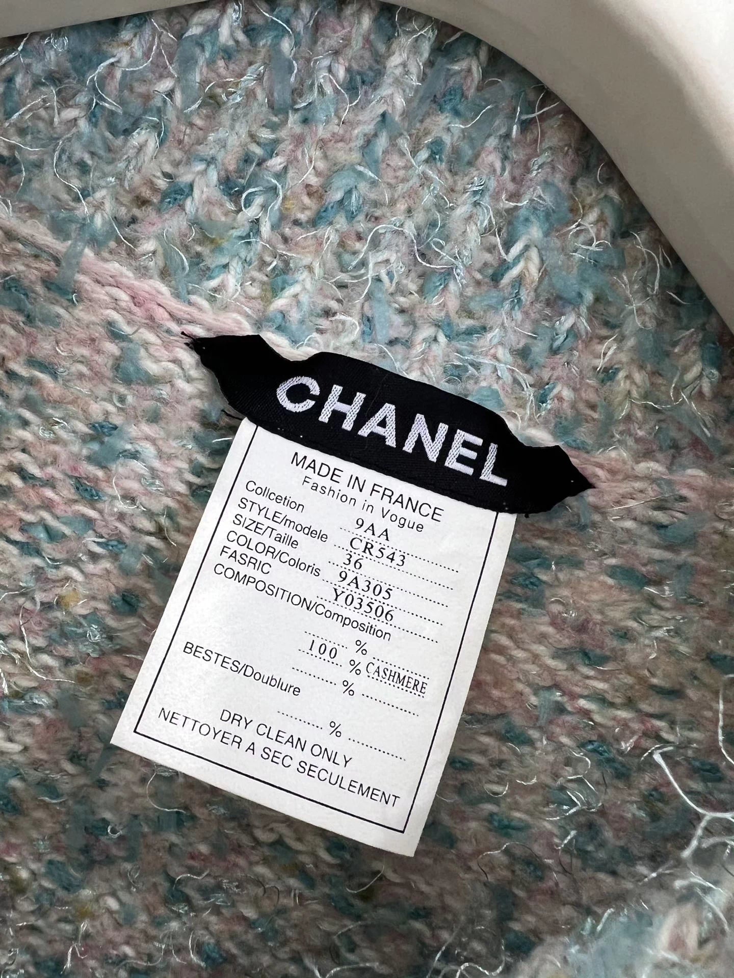 Flip collar single breasted knitted cardigan