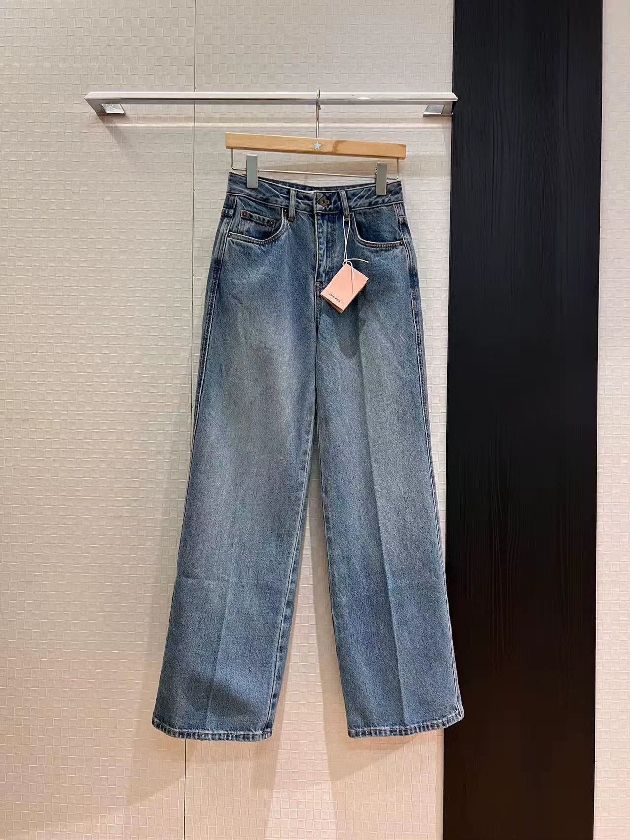 Fake pocket jeans