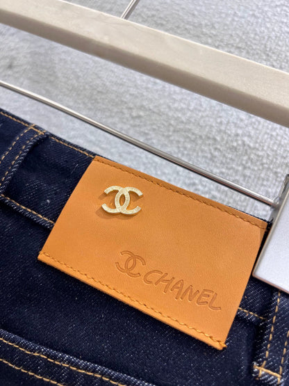 Side embroidered denim pants