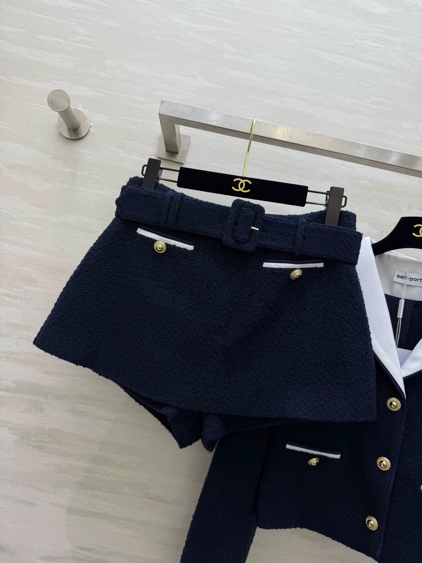 Navy collar tweed suit