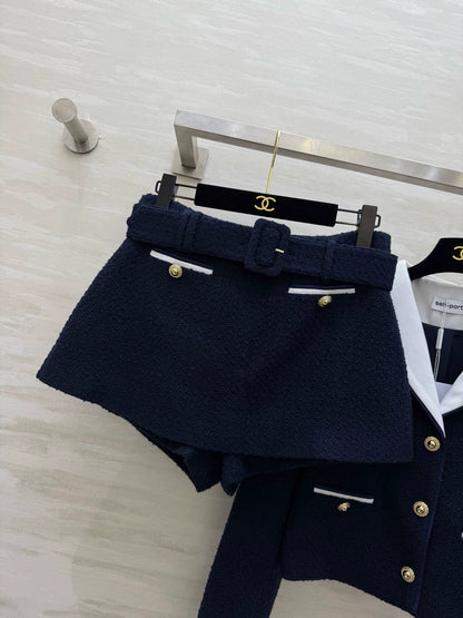 Navy collar tweed suit