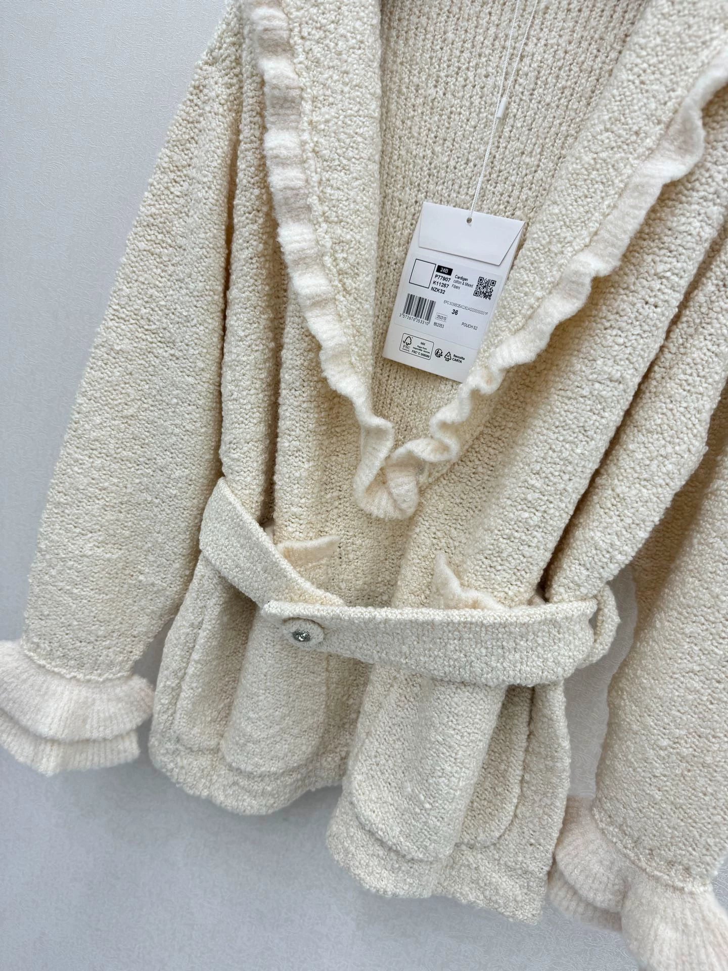 Black fungus edge knitted cardigan