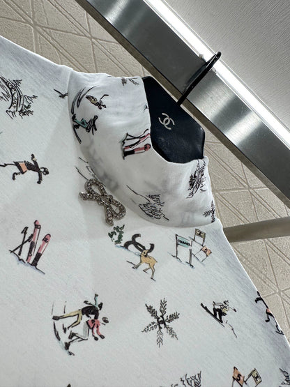 Slim fit ski print high neck top