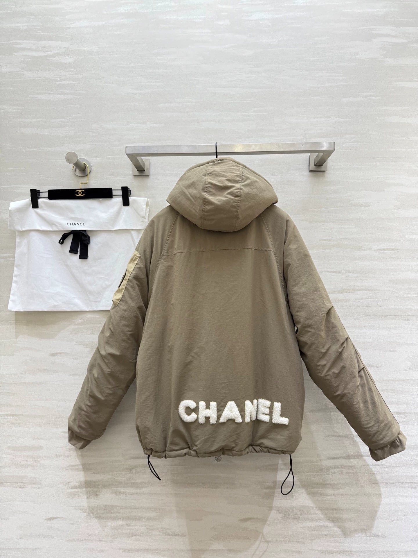 Hooded design with down and cotton jacket