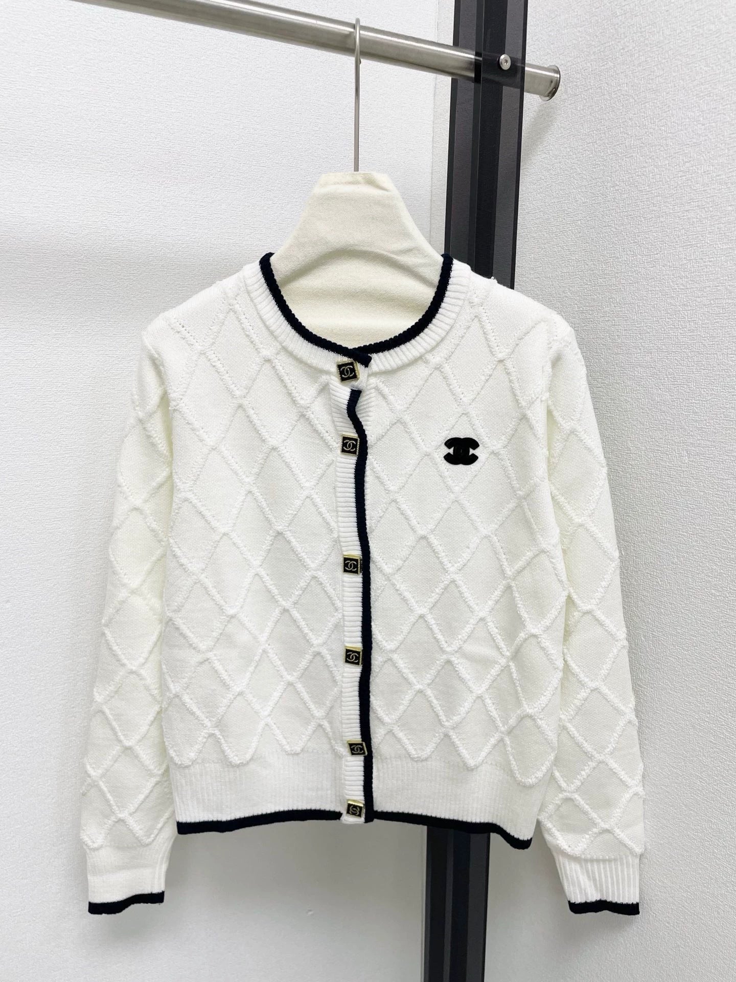 Lingge Knitted Cardigan