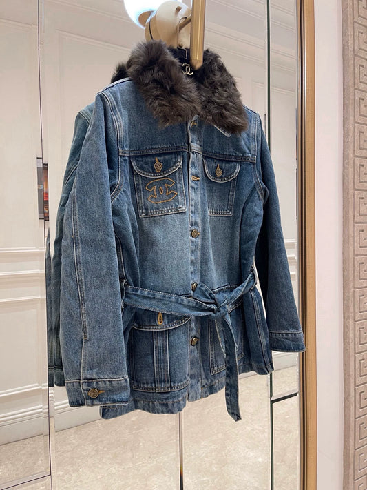 Wool collar and cotton denim jacket