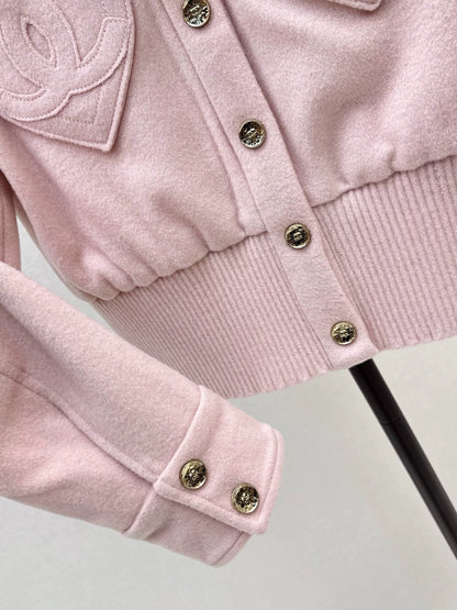 Heart shaped double pocket wool set